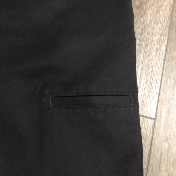 HAGGAR H26 Flat Front Shorts w/Side Pocket - Picture 5 of 6